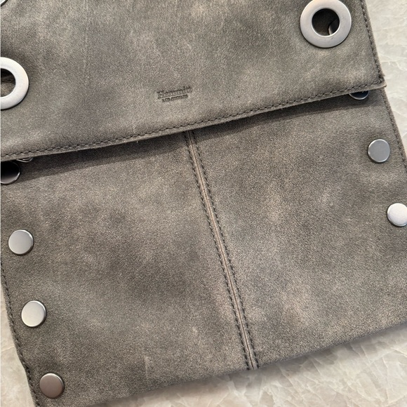 Hammett Montana Reversible Black Pewter & Brushed Silver Crossbody - Picture 5 of 10